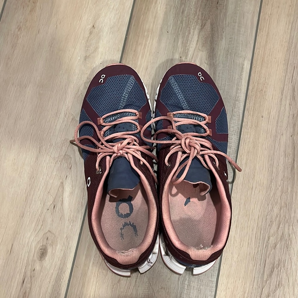 On Running cloud running shoes
